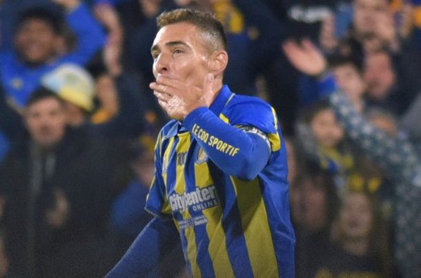 Con la vuelta al gol de Marco Ruben, Rosario Central goleó 4-0 a Universidad Central y se metió en octavos