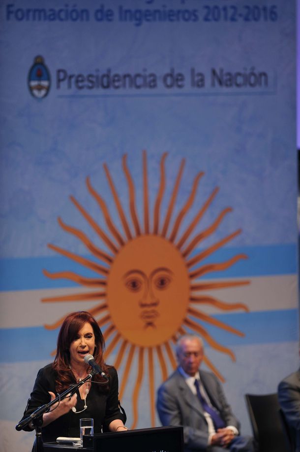 CFK: Este siglo tiene que ser el de mi hijo el ingeniero