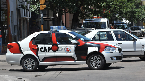 Dos jóvenes denunciaron haber sido torturados en una comisaría en Córdoba