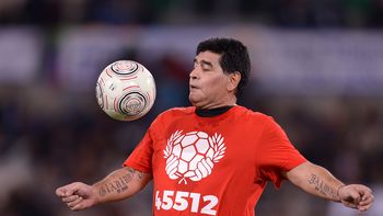 Se cumplieron 40 años del debut de Diego Maradona en Argentinos Juniors y el 10 hizo declaraciones radiales Se cumplieron 40 años del debut de Diego Maradona en Argentinos Juniors y el 10 hizo declaraciones radiales