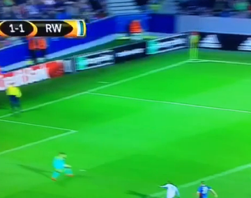 Para los libros: un delantero definió de la manera más rara del mundo