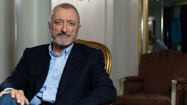 Pérez-Reverte expresó que lo que más le preocupa y disgusta no es la maldad, sino la estupidez humana. Pérez-Reverte expresó que lo que más le preocupa y disgusta no es la maldad, sino la estupidez humana.