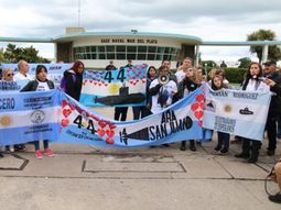 Familiares de tripulantes del ARA San Juan en Mar del Plata - Crédito:&nbsp;0223.com.ar