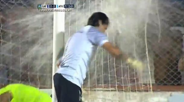 Ni piedras ni botellas: mirá lo que le tiraron a Lucchetti en Misiones