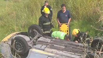 pergamino: sobrevivio a una noche interminable tras volcar y quedar atrapado nueve horas pergamino: sobrevivio a una noche interminable tras volcar y quedar atrapado nueve horas