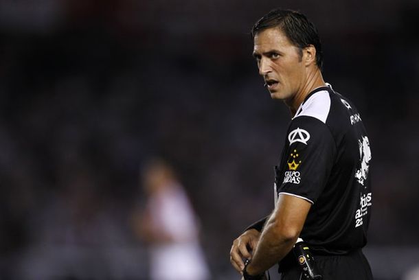 Vigliano admitió su error en el penal no cobrado a Maxi Rodríguez