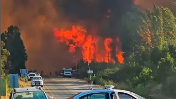 El fuego en El Bolsón avanza hacia una zona poblada y ya hay evacuados