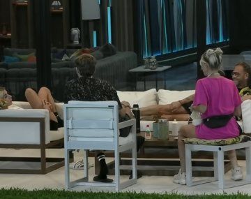 El cónclave en Gran Hermano para destrozar a Romina: No nos dejemos comprar por ella