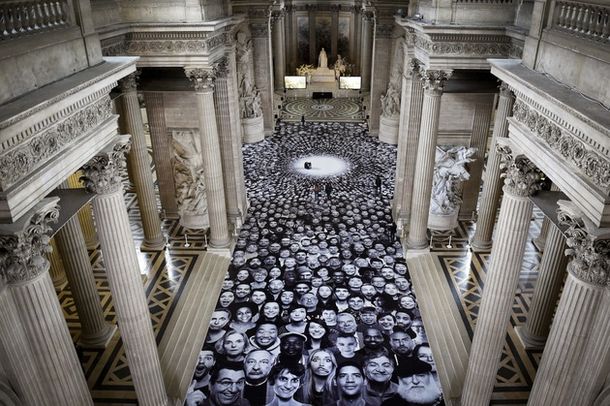 Un experimento llena al Panteón de París con 4.000 selfies