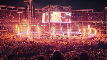 maria becerra se convirtio en la primera artista mujer en hacer un show inmersivo en river: las imagenes maria becerra se convirtio en la primera artista mujer en hacer un show inmersivo en river: las imagenes