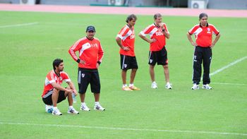 ramon diaz patea el tablero para acercarse a la punta del final ramon diaz patea el tablero para acercarse a la punta del final