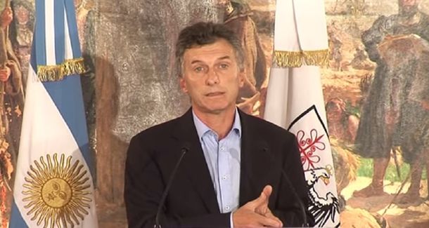 Macri: Que Aerolíneas sea privada o pública no le cambia la vida a la gente
