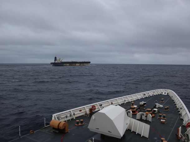 Estados Unidos secuestró un petrolero ruso-iraní y se profundiza la tensión mundial