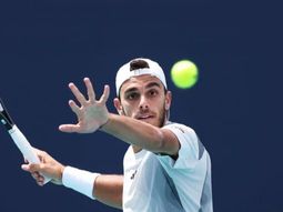 Francisco Cerúndolo debutó con triunfo en el Masters 1000 de Montecarlo