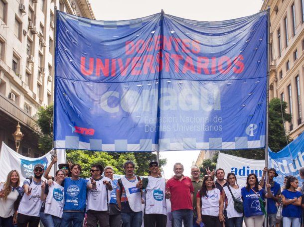Docentes universitarios anunciaron un paro de 24 horas: cuándo es la medida de fuerza
