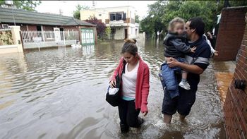 tras las inundaciones, los intendentes massistas piden explicaciones a scioli tras las inundaciones, los intendentes massistas piden explicaciones a scioli