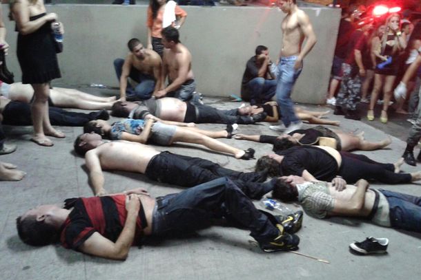 Al menos 79 heridos, en terapia intensiva por el  incendio en Santa María