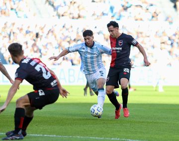 Racing le ganó sobre la hora a Newells y lo dejó sin octavos de final