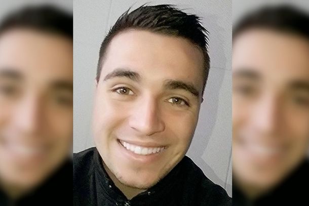 Vio a su ex novia conversando con un chico, lo mató y huyó