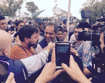 Scioli pidió que el Gobierno también sea respetuoso de la voluntad del 49%