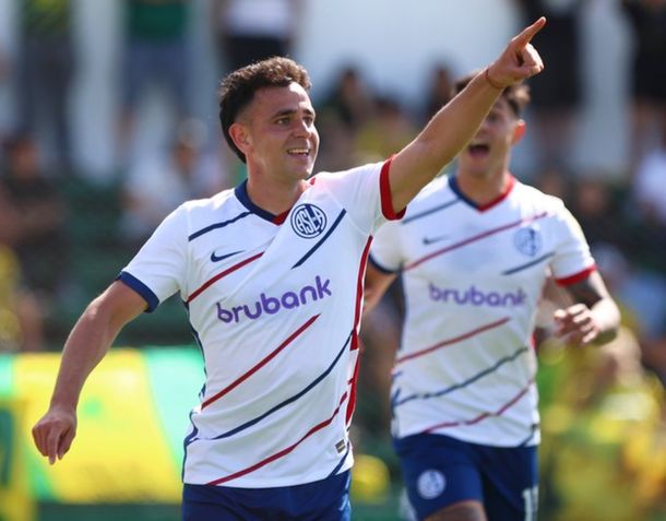 San Lorenzo venció a Defensa y sueña con la Libertadores