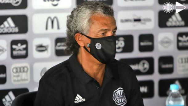 Pipo Gorosito tiene las horas contadas en Olimpia