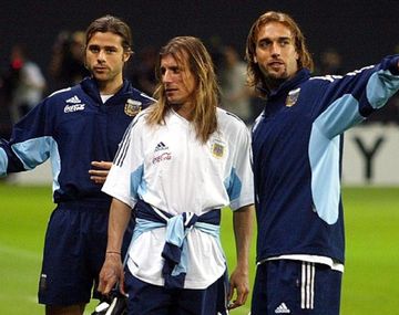 Cani, junto a Pochettino y Batistuta