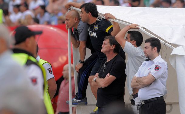 Falcioni no habló, pero felicitó a sus jugadores por twitter