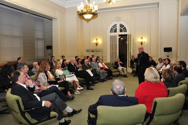 La Iglesia no tiene agenda encubierta