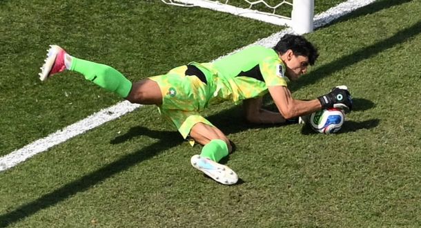 Francia y Marruecos están 0 a 0: Bono le atajó un penal a Mbappé