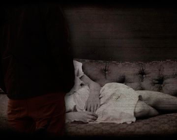 Denunció que su psicólogo la abusó en plena terapia