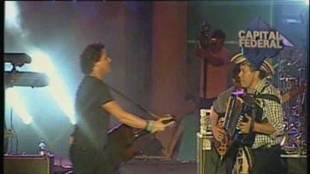 segui en directo los festejos por el dia de la democracia segui en directo los festejos por el dia de la democracia