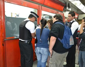 Ahora la Policía podrá pedir en la Ciudad el DNI sin ningún motivo