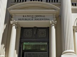 los bancos deberan prestar a las empresas a una tasa del 18 por ciento los bancos deberan prestar a las empresas a una tasa del 18 por ciento
