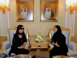 cristina fernandez esta en abu dhabi para iniciar su gira cristina fernandez esta en abu dhabi para iniciar su gira