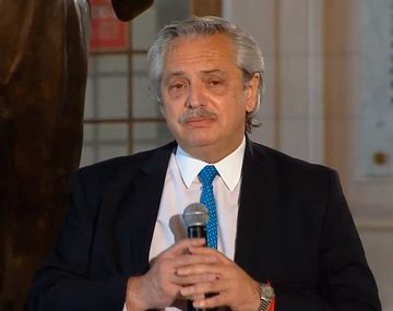 Alberto Fernández: Vamos a poner de pie a la Argentina como Néstor me enseñó