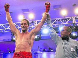 Gonzalo Valenzuela ganó en su debut como boxeador amateur