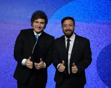 Javier Milei en la Fundación Faro, junto a Agustín Laje.&nbsp;