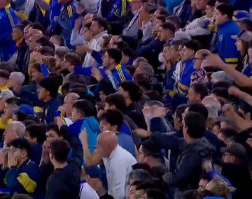 Con insultos a sus futbolistas