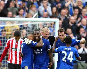 Leicester venció al Southampton y dio un paso hacia el título