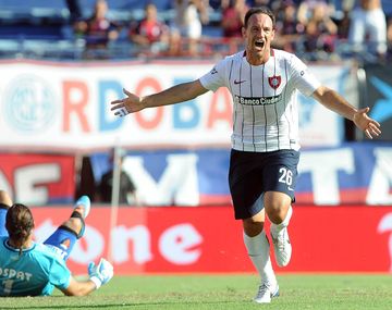San Lorenzo dejó la Recopa atrás y debutó con un triunfo