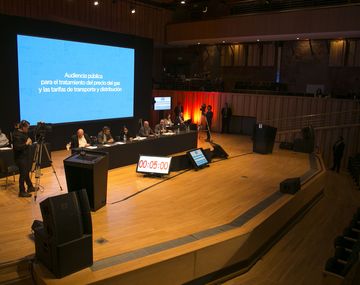 Audiencia pública del gas en la Usina del Arte