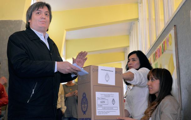 Las mentiras de Clarín: objetivo Máximo