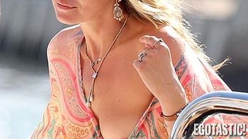 kate moss volvio a sorprender con un involuntario topless kate moss volvio a sorprender con un involuntario topless