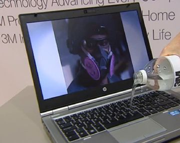 Un invento increíble: crean el agua que no moja