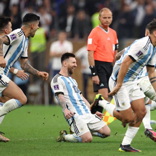 El festejo de Messi con la Selección Argentina campeona del Mundial Qatar 2022 - @fifaworldcup_es