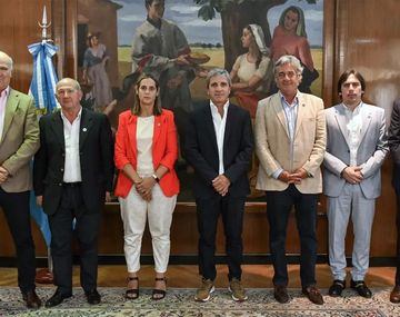 Ministro Luis Caputo con la Mesa de Enlace.