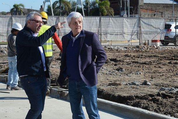 Construyen una plaza de 5 mil metros cuadrados en el límite de Tigre con San Fernando