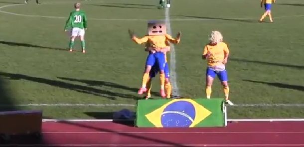 El festejo más sensual en el fútbol finlandés