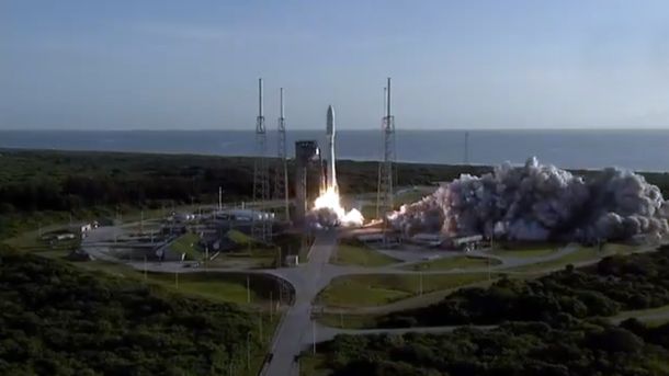 Con la presencia de un argentino, la NASA lanzó una misión para buscar signos de vida en Marte